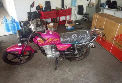 Moto Ava de 150 CC